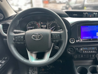 Toyota Hilux Double Cab Comfort 2,4-l-D-4D, 110 kW (150 PS) 6-Stufen-Automatikgetriebe 4x4