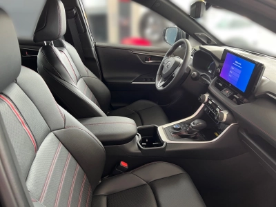 Toyota RAV 4 5-Türer Style 2.5l Plug-in Hybrid Automatikgetriebe CVT (AWD-i)
