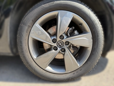 Opel Grandland 1.2 Turbo GS I Technologie-Paket I Rückfahrkamera I Navigationssystem
