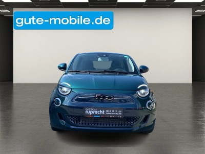 Fiat 500e Action