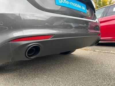 Alfa Romeo Giulia Ti Q4 H&K / Kamera / Allrad / MATRIX