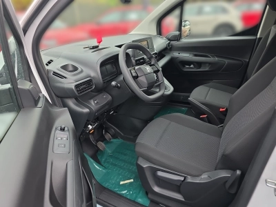 Toyota Proace City L1 verblecht 4-türig Duty 1,2-l-Turbo 81 Kw (110 PS) Start/Stop 6-Gang-Schaltgetriebe