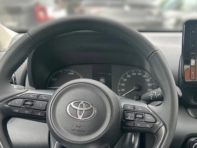 Toyota Yaris 5-Türer Comfort 1,5-l-VVT-iE Hybrid Syst. 85kW (116 PS) Stufenloses Automatikgetriebe