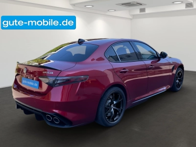 Alfa Romeo Giulia Quadrifoglio 2.9 V6 520PS / H&K  
