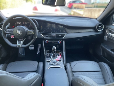 Alfa Romeo Giulia Quadrifoglio 2.9 V6 520PS / H&K  