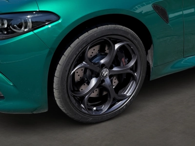 Alfa Romeo Giulia Quadrifoglio 2.9 V6 520PS / H&K  