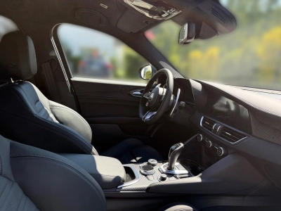 Alfa Romeo Giulia Quadrifoglio 2.9 V6 520PS / H&K  