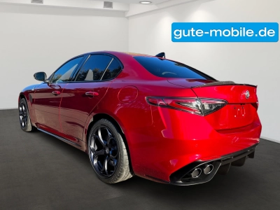 Alfa Romeo Giulia 2.9 V6 Bi-Turbo AT8 Quadrifoglio
