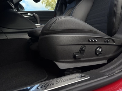 Alfa Romeo Giulia 2.9 V6 Bi-Turbo AT8 Quadrifoglio