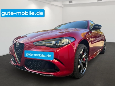 Alfa Romeo Giulia Quadrifoglio 520PS RB/SPARCO / ACRAPOVIC 
