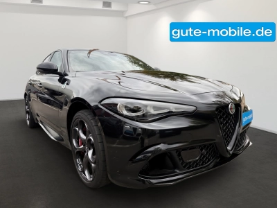 Alfa Romeo Giulia Quadrifoglio 520PS RB/SPARCO / ACRAPOVIC 