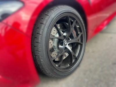 Alfa Romeo Giulia Quadrifoglio 520PS /SPARCO / ACRAPOVIC 