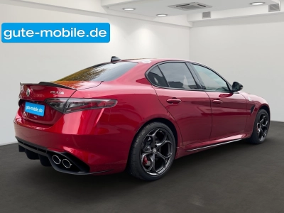 Alfa Romeo Giulia 2.9 V6 Bi-Turbo AT8 Quadrifoglio