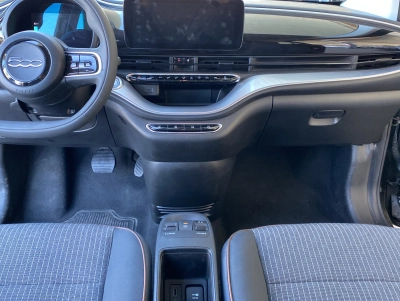 Fiat 500e ICON 42 kWh 118PS |DAB |PDC hinten| Carplay