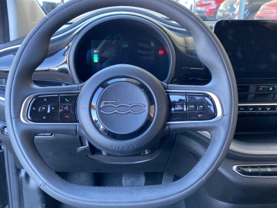 Fiat 500e ICON 42 kWh 118PS |DAB |PDC hinten| Carplay