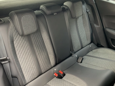 Peugeot 2008 Allure|NAVI|360° KAMERA|SHZ|ACC|CARPLAY