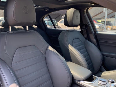 Alfa Romeo Giulia 2.0 Turbo Veloce MATRIX|PANO|CARPLAY