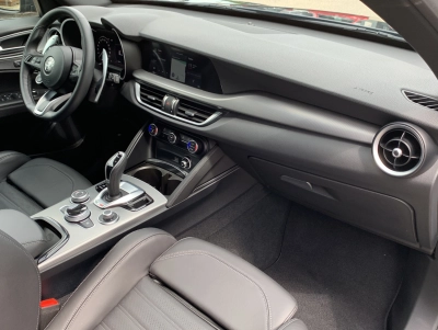 Alfa Romeo Stelvio 2.2 Diesel Veloce 21 Zoll | ACC | MATRIX