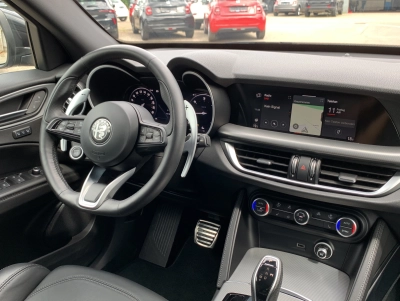 Alfa Romeo Stelvio 2.2 Diesel Veloce 21 Zoll | ACC | MATRIX