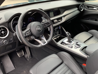 Alfa Romeo Stelvio 2.2 Diesel Veloce 21 Zoll | ACC | MATRIX