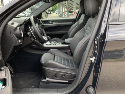 Alfa Romeo Stelvio 2.2 Diesel Veloce 21 Zoll | ACC | MATRIX