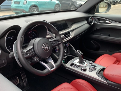 Alfa Romeo Stelvio 2.2 Diesel Veloce PANO | ACC | MATRIX