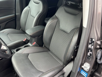 Jeep Compass 1.3 T-GDI Limited DCT Kamera |SHZ| Navi