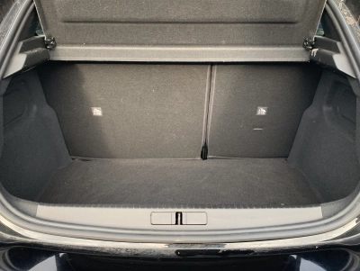 Opel Corsa 1.2| 74kW| Elegance | SHZ| PDC| CarPlay 