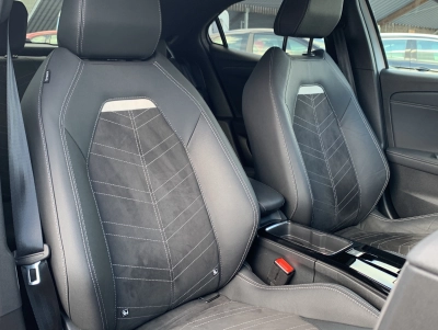 Opel Mokka-e Ultimate| Alcantara| CarPlay| LED| SHZ