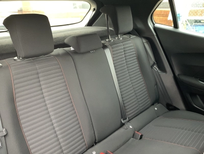 Peugeot 2008 e- Active (100 kW) 136PS| Bluetooth| DAB