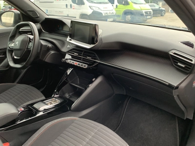 Peugeot 2008 e- Active (100 kW) 136PS| Bluetooth| DAB