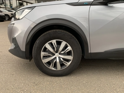 Peugeot 2008 e- Active (100 kW) 136PS| Bluetooth| DAB