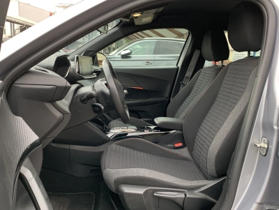 Peugeot 2008 e- Active (100 kW) 136PS| Bluetooth| DAB