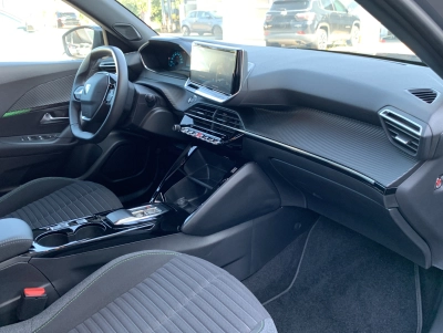 Peugeot E-2008 Active (115kW)| PDC| CarPlay| DAB| 