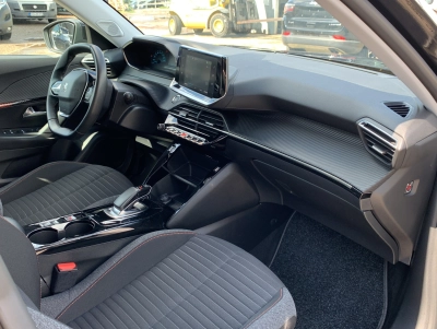 Peugeot 2008 -e Active Pack | LED| PDC hinten| CARPLAY