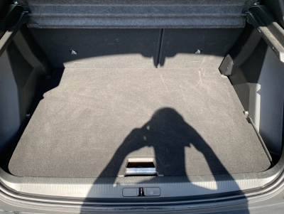 Peugeot 2008 -e Active Pack | LED| PDC hinten| CARPLAY