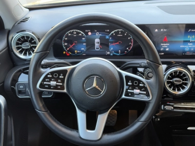 Mercedes-Benz A 180 7G-DCT Progressive / AHK / LED / RFK 