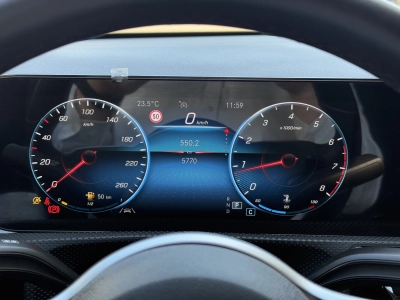 Mercedes-Benz A 180 7G-DCT Progressive / AHK / LED / RFK 
