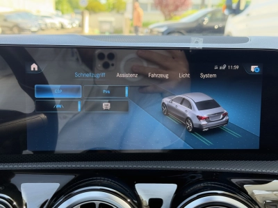 Mercedes-Benz A 180 7G-DCT Progressive / AHK / LED / RFK 