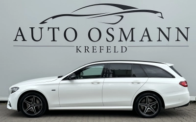Mercedes-Benz E 300 de T 9G-TRONIC AMG Line /PANO / Burmester
