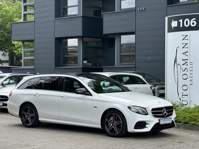 Mercedes-Benz E 300 de T 9G-TRONIC AMG Line /PANO / Burmester
