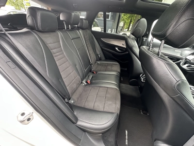 Mercedes-Benz E 300 de T 9G-TRONIC AMG Line /PANO / Burmester
