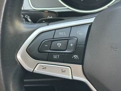 VW Passat Variant 2.0TDI SCR DSG Business / Massage
