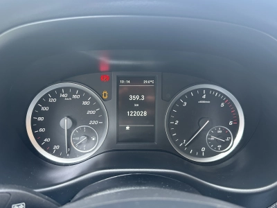 Mercedes-Benz Vito 111 CDI Lang / Standheizung / Regalsystem 