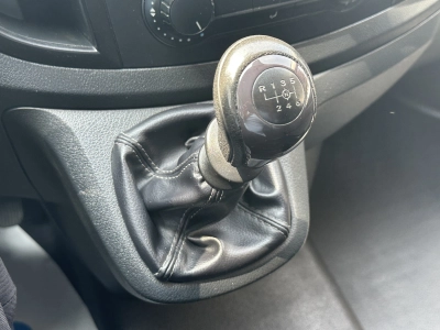 Mercedes-Benz Vito 111 CDI Lang / Standheizung / Regalsystem 