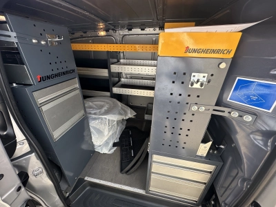 Mercedes-Benz Vito 111 CDI Lang / Standheizung / Regalsystem 