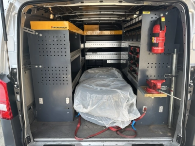 Mercedes-Benz Vito 111 CDI Lang / Standheizung / Regalsystem 