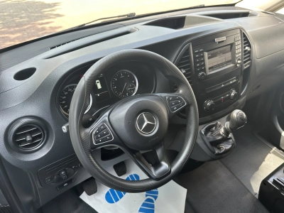Mercedes-Benz Vito 111 CDI Lang / Standheizung / Regalsystem 