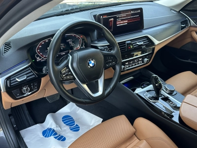 BMW 520 d Touring Aut. / Harman-Kardon / AHK 
