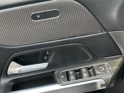 Mercedes-Benz GLB 200 d 8G-DCT Progressive / LED / DAB